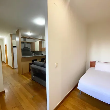 Estudio En Velazquez Moreno 40 1ºb * Vigo
