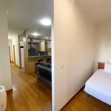 Estudio En Velazquez Moreno 40 1ºb Апартаменты *