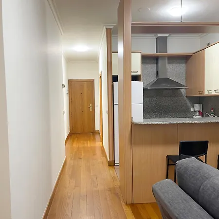 Estudio En Velazquez Moreno 40 1ºb Виго